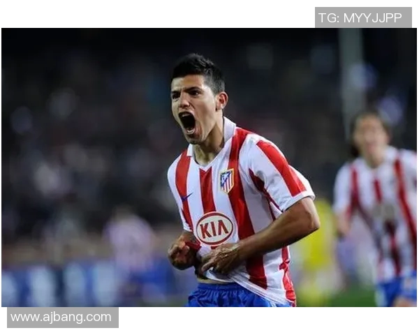 阿圭罗重返马竞，球迷热议传奇回归之路