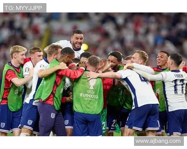 荷兰队成功晋级欧洲杯四强：重返辉煌之巅